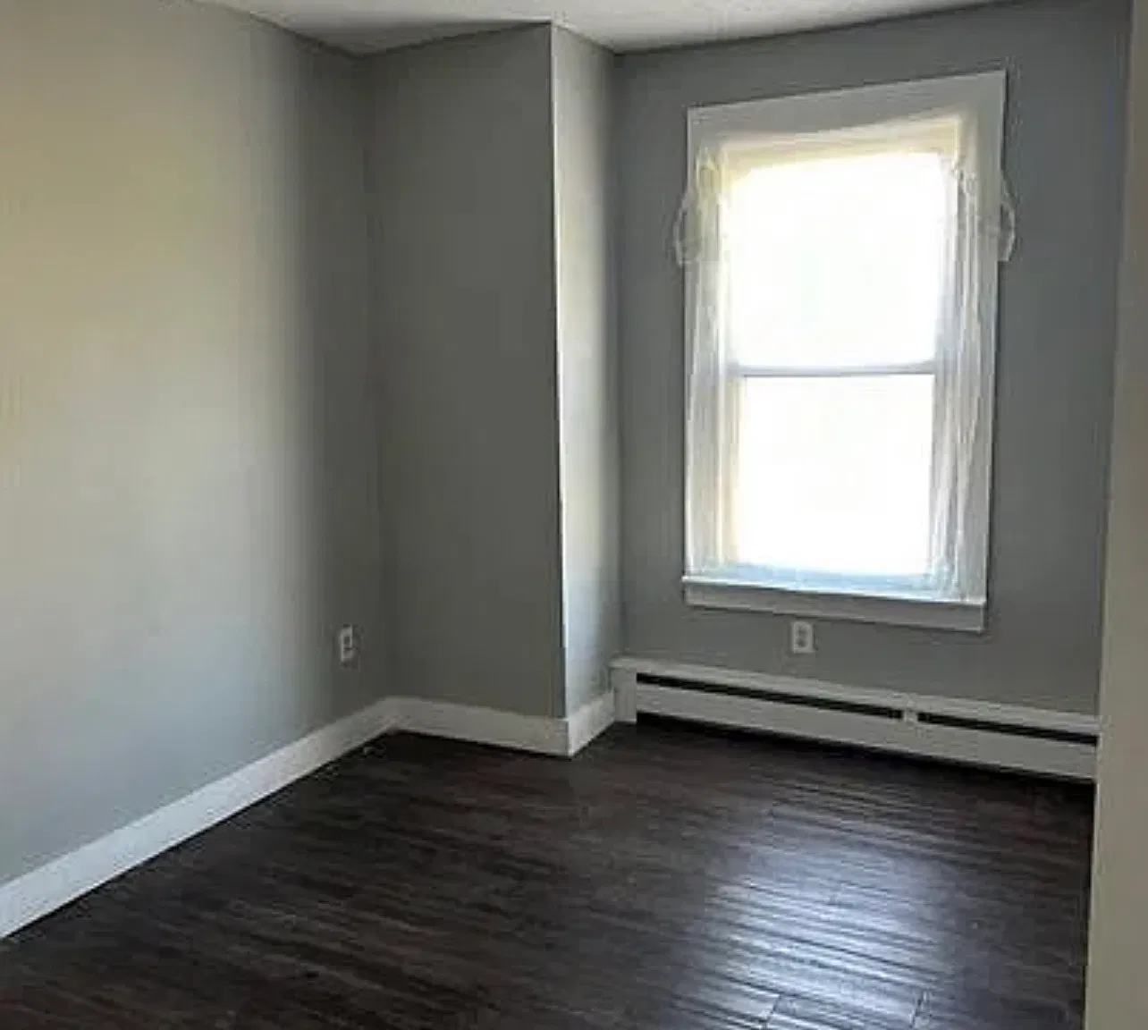 669 E Main St — Photo 4