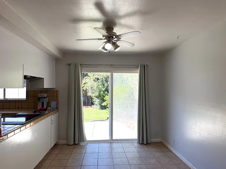 1565 Sonoma Dr — Photo 11