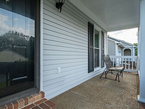 5th image of 5148 Village Trce