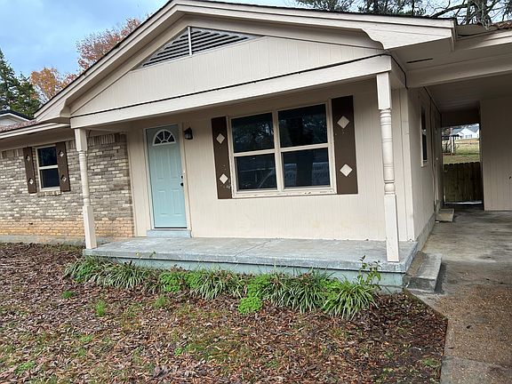 2nd image of 404 Woodland Dr