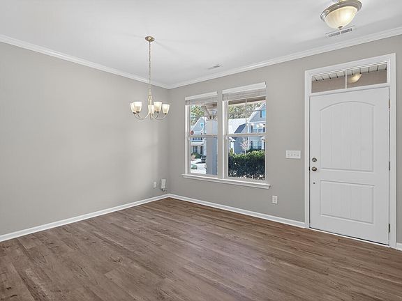 4th image of 1009 Frisco Ct
