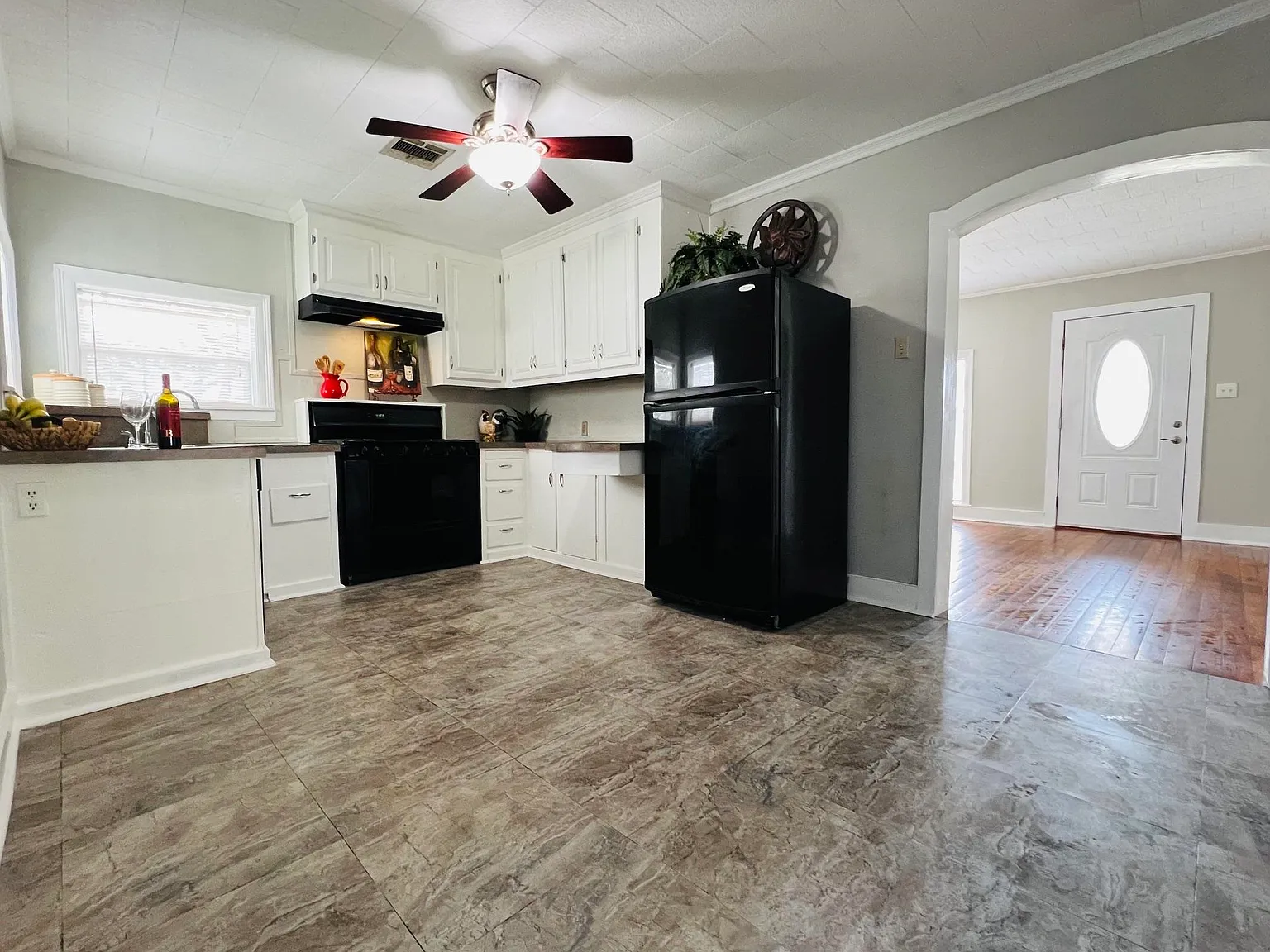 3 bed, 1750 sqft, $1,500 — Photo 4
