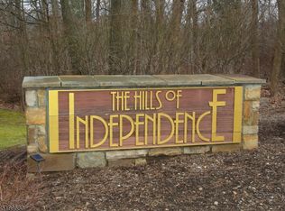 113 Overlook Dr, Hackettstown, NJ 07840