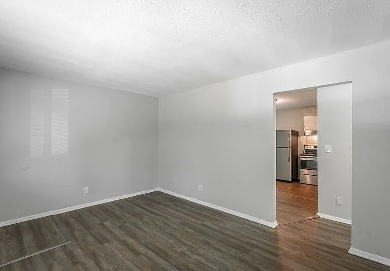 113 Goodson Ave #10 — Photo 6
