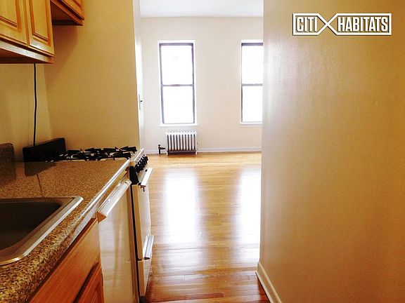 4th image of 206 W 106th St APT 34