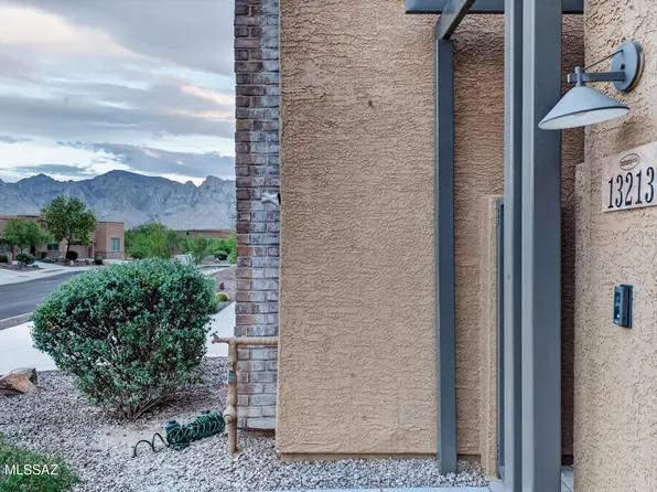13213 N Chiracahua Peak Dr, Oro Valley, AZ 85755