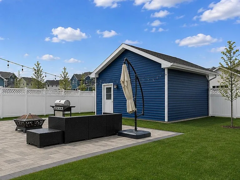 1003 Furgeson Ln — Photo 3