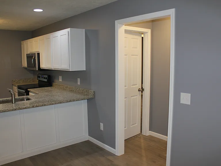 347 E 1st St — Photo 8