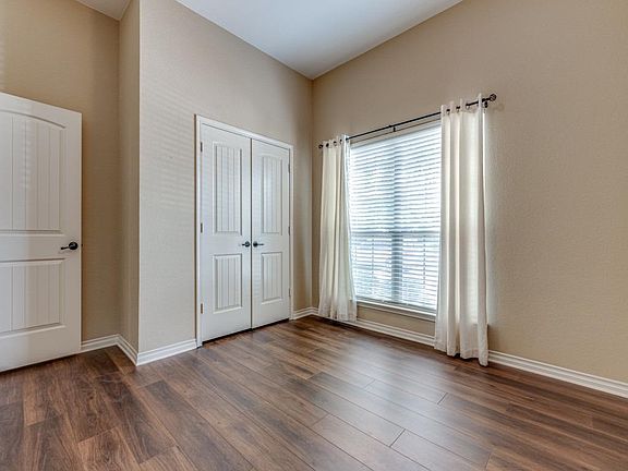 5th image of 4304 Mesa Dr