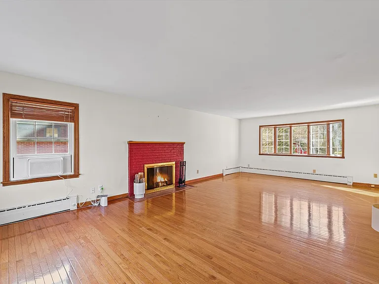 207 W Vermont Ave — Photo 7
