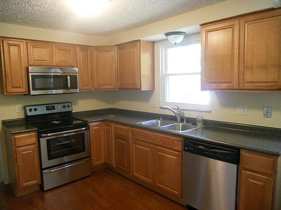 4th image of 6438 Chablis Dr
