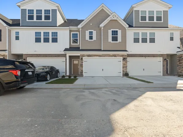 421 Hermon Dew Dr, Chesapeake, VA 23323