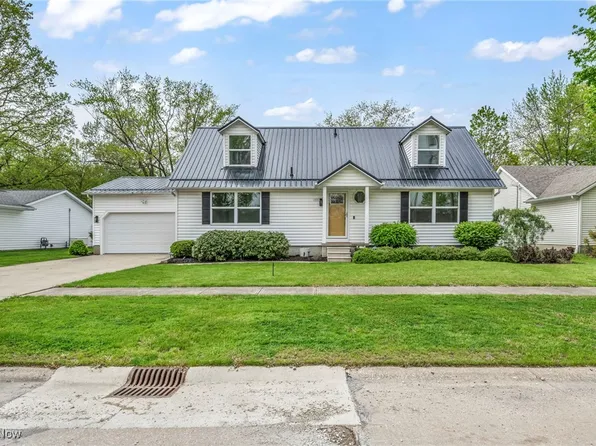 1350 Rolling Meadows Dr, Vermilion, OH 44089