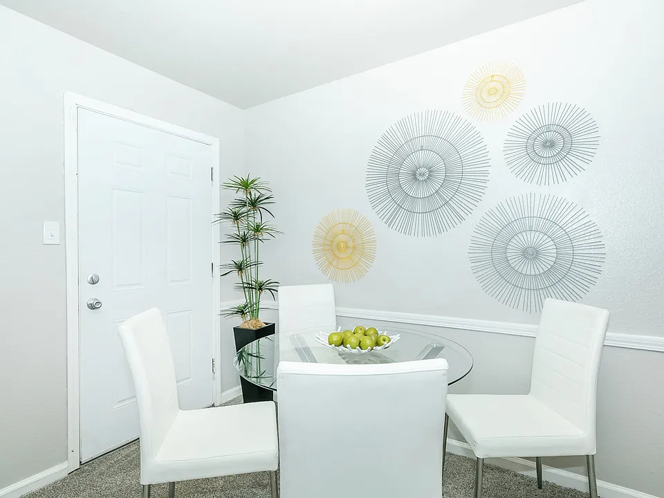 Cozy Dining Room