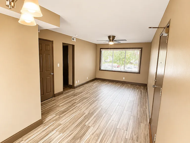 1651 J St #105 — Photo 3