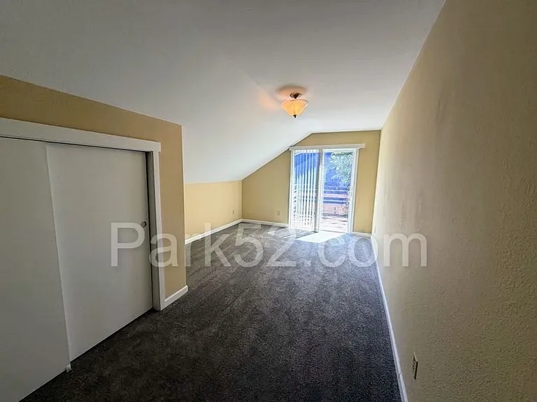5502 27th St NE — Photo 16
