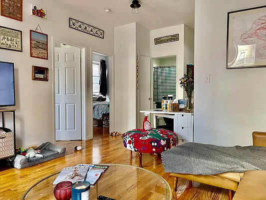 Rented by J Misrahi Realty Corp | media 3