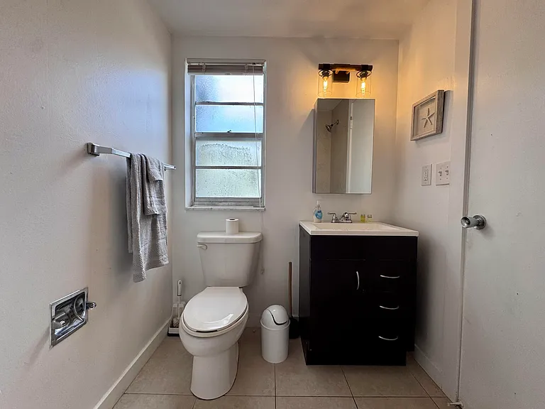 202 Lucerne Ave #12 — Photo 7