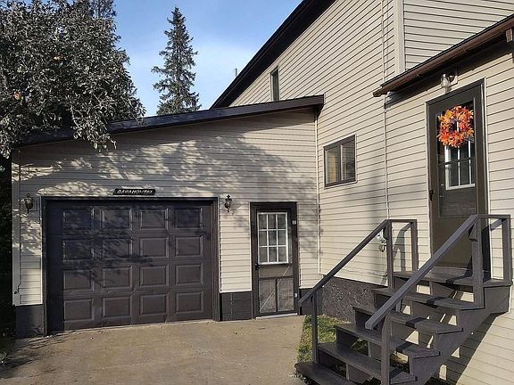 2nd image of 25880 Elm St