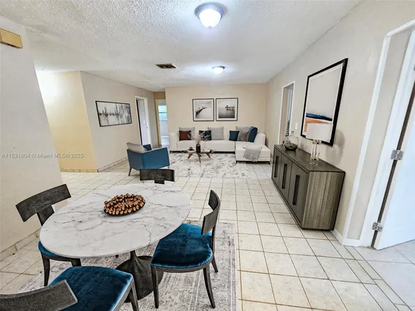 6990 SW 1st St, Pompano Beach, FL 33068