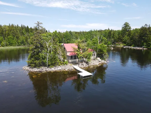 1 MOOSELUK Island, Rangeley, ME 04970