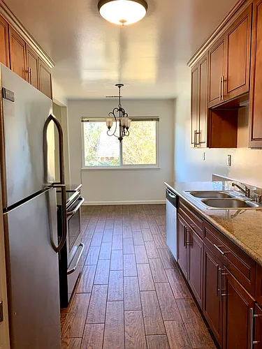 125 Ascot Ct #1 Photo 1