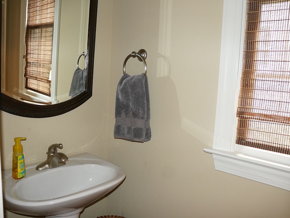 Powder Room 1st floor