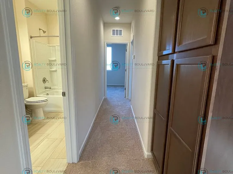 907 W End St — Photo 22