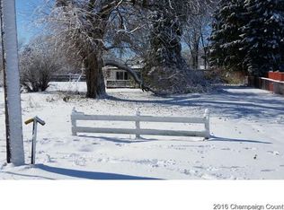 1111 Edward St, Henry, IL 61537