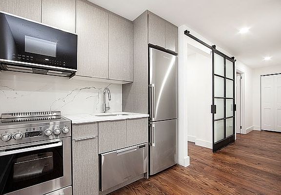 3rd image of 333 E 5th St #C5