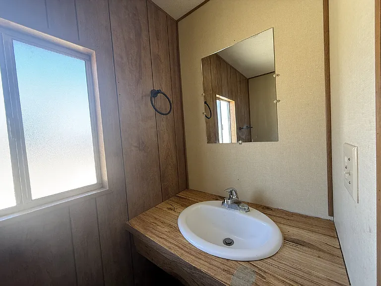 2111 Santa Cruz Ave — Photo 10
