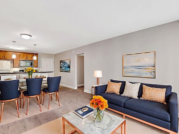 3rd image of 10982 Roebling Ave APT 434