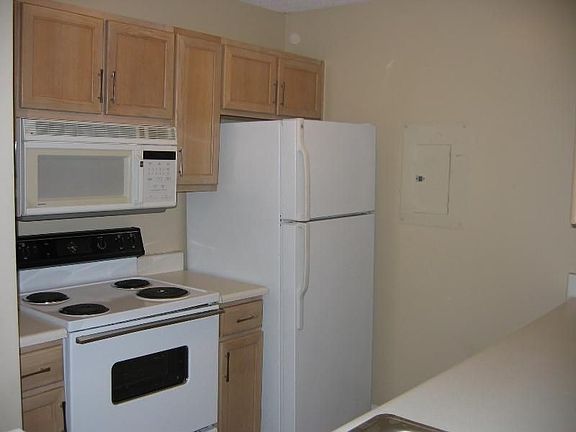3rd image of 2011 N Highway 17 Unit 1200G