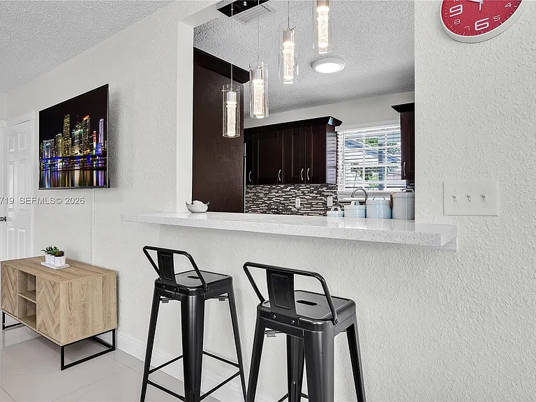 6452 Custer St — Photo 7