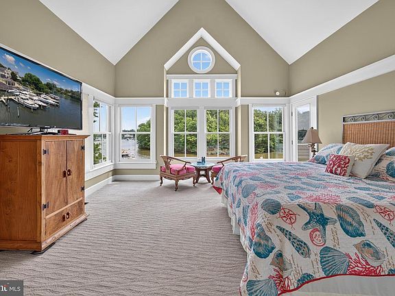 3rd image of 140 Spa Dr