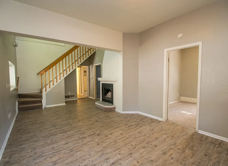 1921 Arapahoe Ave Living Area