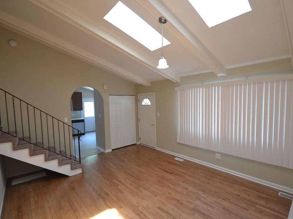 1st image of 149 E Drummond Ave