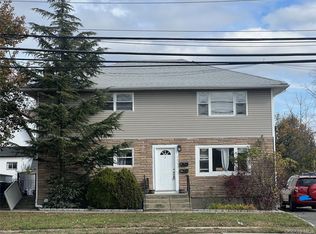 790 Wellwood Ave, Lindenhurst, NY 11757