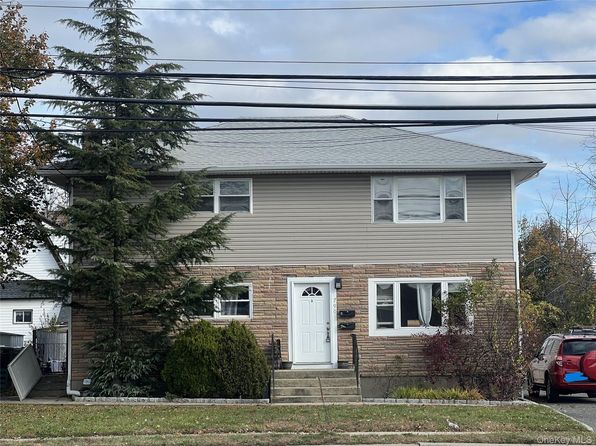 790 Wellwood Ave