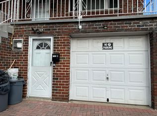 1103 E 216th St #1B, Bronx, NY 10469