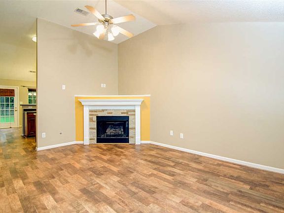 4th image of 2459 Boxford Ln