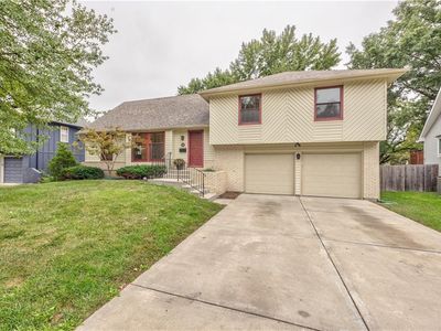 9712 Craig Dr, Overland Park, KS, 66212