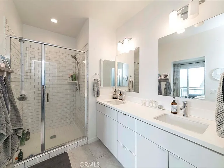 408 Hudson St — Photo 22