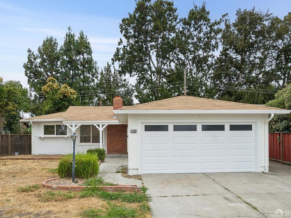 1st image of 35392 Roca Dr