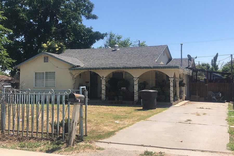 2nd image of 410 Empire Ave