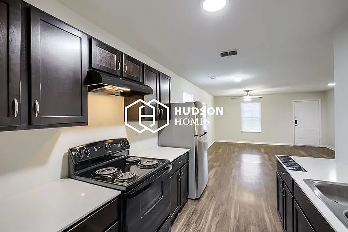3509 Pickett St — Photo 5