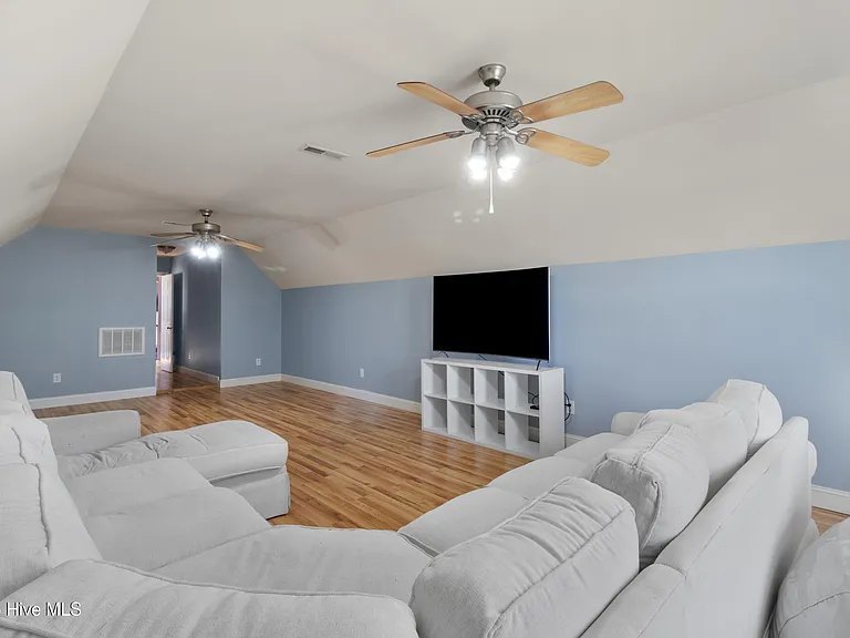 103 Arabian Cir — Photo 44