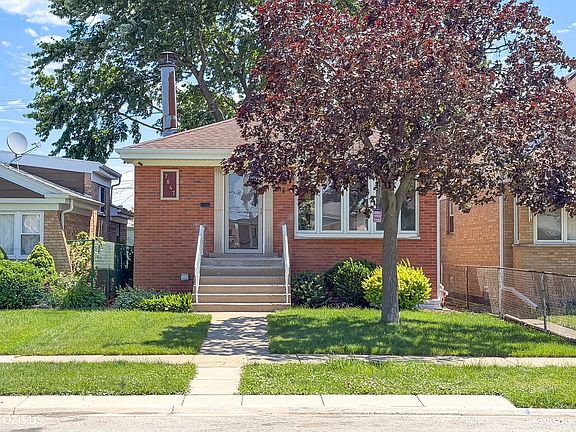 2nd image of 7847 Mason Ave