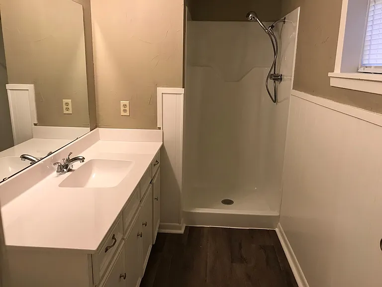 2318 S Donnybrook Ave — Photo 9