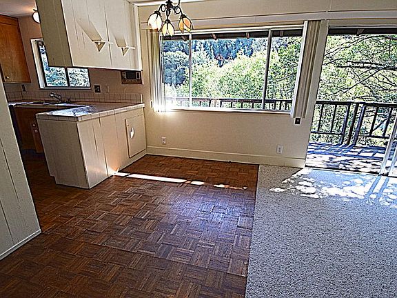 4th image of 47 Madrone Park Cir